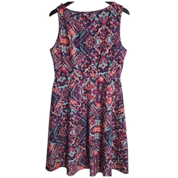 ✨TORRID SCUBA TRIBAL PRINT SKATER SZ 0 DRESS✨ - Picture 6 of 8